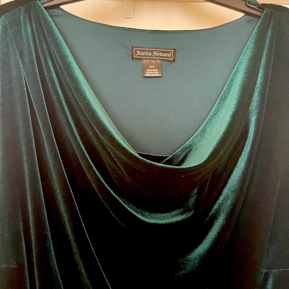 Jessica Howard Emerald Green velvet 24W cocktail dress